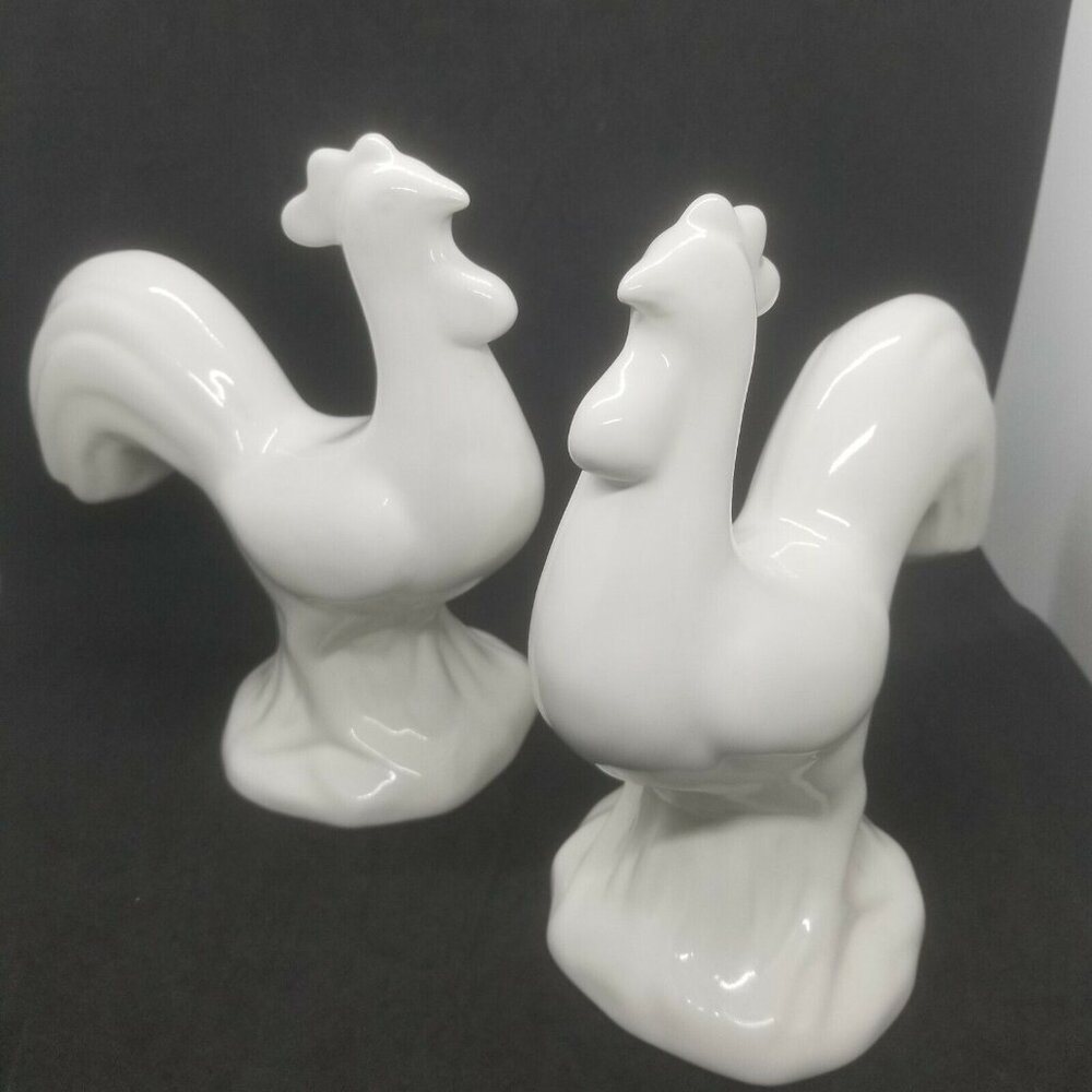 White Ceramic Roosters Chickens Birds Country Farmhouse Decor Pair